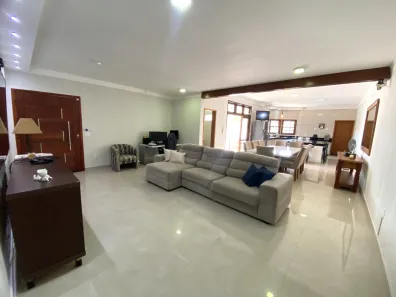 Casa com 3 Quartos à venda, 355m² no Jardim Ipê, Atibaia