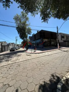 Ponto Comercial para alugar, 530m² no Mata da Praia, Vitória