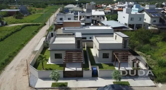 Casa com 2 Quartos à venda, 62m² no Carianos, Florianópolis
