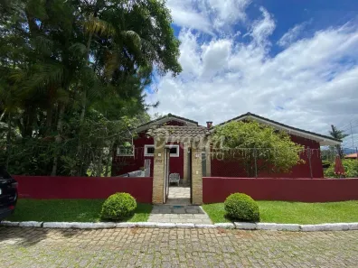 Casa de Condomínio com 4 Quartos para alugar, 320m² no Carlos Guinle, Teresópolis