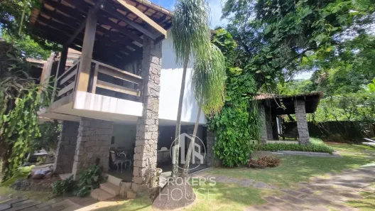 Casa com 4 Quartos à venda, 591m² no Fradinhos, Vitória