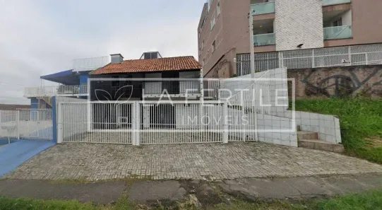 Sobrado com 7 Quartos à venda, 293m² no Sítio Cercado, Curitiba