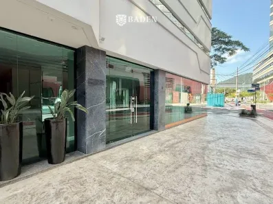 Sala Comercial com 8 Quartos para alugar, 338m² no Centro, Balneário Camboriú