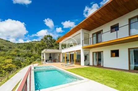 Casa com 7 Quartos à venda, 441m² no Pedro do Rio, Petrópolis
