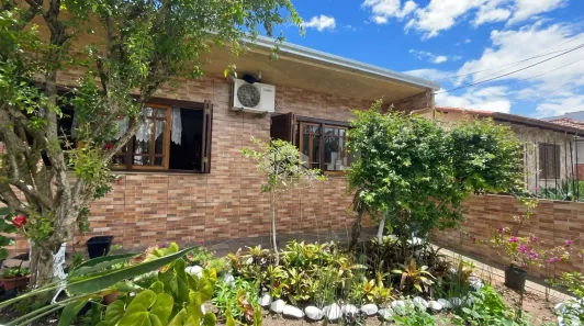 Casa com 4 Quartos à venda, 241m² no Vila Márcia, Cachoeirinha