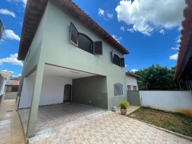 Casa com 4 Quartos para alugar, 200m² no Parque das Laranjeiras, Itupeva