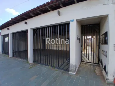 Casa com 2 Quartos para alugar, 60m² no Segismundo Pereira, Uberlândia
