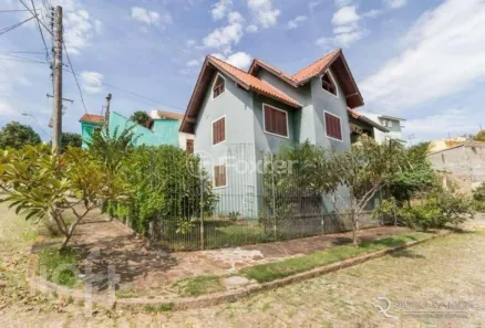 Casa com 4 Quartos à venda, 220m² no Espírito Santo, Porto Alegre