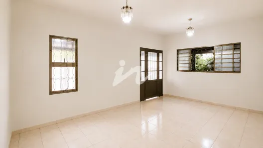 Casa com 3 Quartos à venda, 208m² no Santa Mônica, Uberlândia
