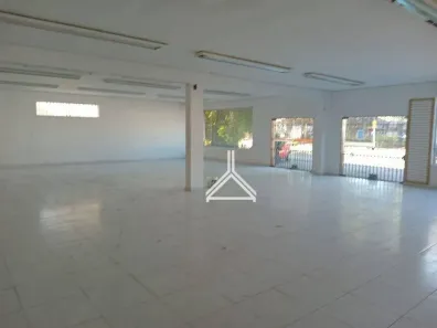 Prédio Comercial para alugar, 640m² no Vila Firmiano Pinto, São Paulo