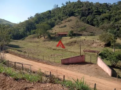 Fazenda/Sítio com 2 Quartos à venda, 200m² no Jardim Alvorada, Jacareí