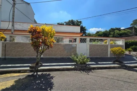 Casa com 3 Quartos à venda, 121m² no Bangu, Rio de Janeiro