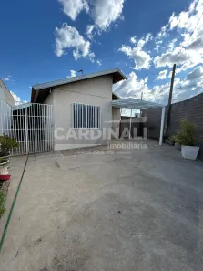 Casa com 2 Quartos à venda, 77m² no Jardim Araucária, São Carlos