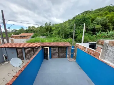 Sobrado com 3 Quartos para alugar, 90m² no Jardim Casa Branca, Caraguatatuba
