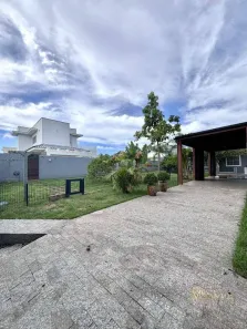 Casa de Condomínio com 2 Quartos à venda, 105m² no São João do Rio Vermelho, Florianópolis