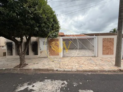 Casa com 4 Quartos para alugar, 340m² no Jardim Aclimação, São José do Rio Preto