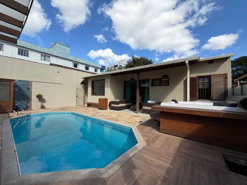 Casa com 4 quartos — Paquetá, Belo Horizonte