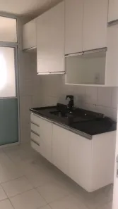 Apartamento com 3 Quartos para alugar, 68m² no Jardim Tupanci, Barueri