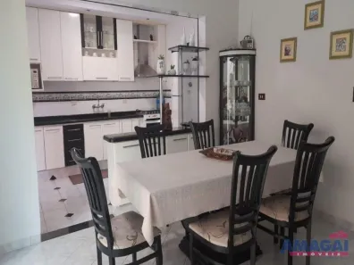 Sobrado com 3 Quartos à venda, 234m² no Residencial São Paulo, Jacareí