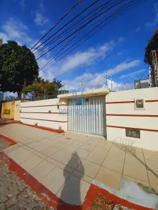 Casa com 3 Quartos à venda, 180m² no Lagoa Nova, Natal