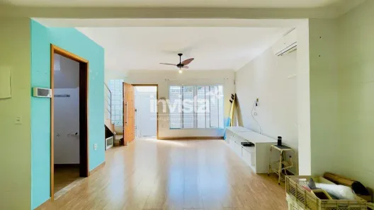Casa com 2 Quartos para alugar, 112m² no Embaré, Santos