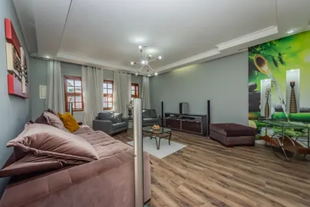 Casa de Condomínio com 3 Quartos à venda, 176m² no Jardim Regina, São Paulo