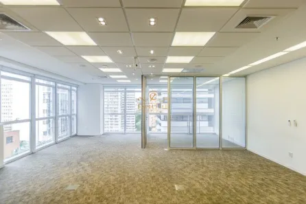 Sala Comercial para alugar, 246m² no Centro Cívico, Curitiba