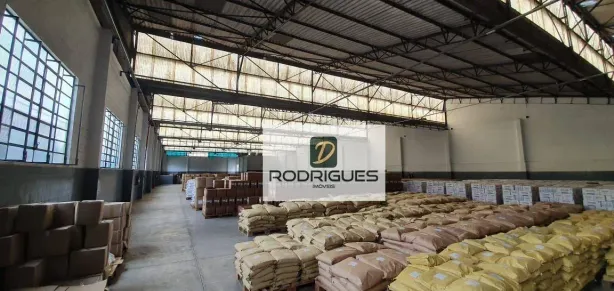 Galpão/Depósito/Armazém para venda ou aluguel, 2644m² no Campanário, Diadema