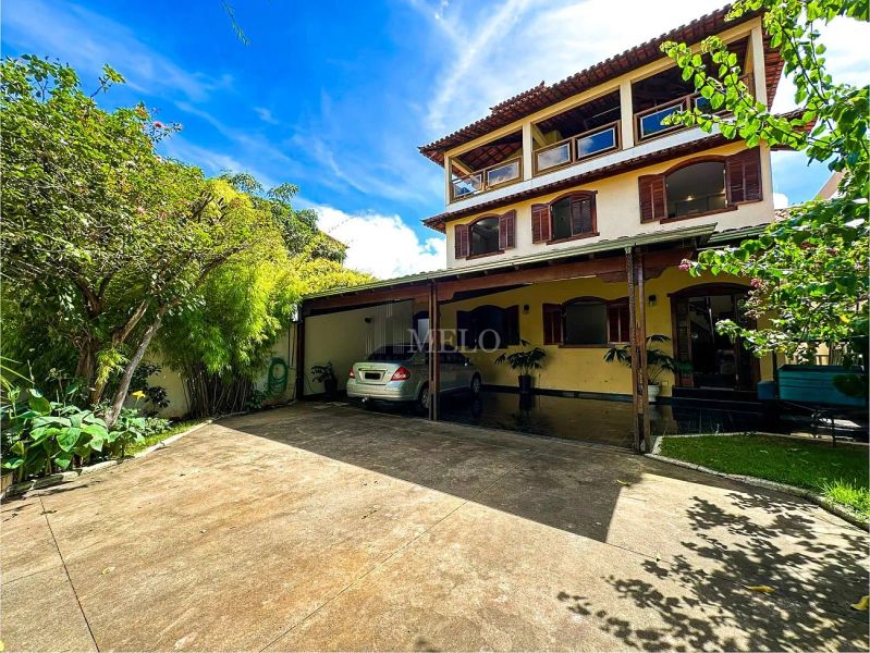 Casa com 4 quartos — Copacabana, Belo Horizonte