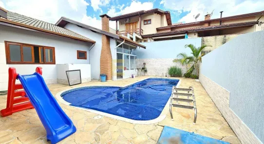 Casa de Condomínio com 3 Quartos para alugar, 256m² no Bosque, Vinhedo