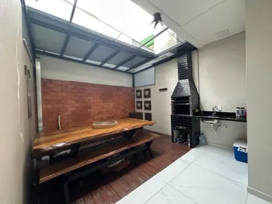 Sobrado com 3 Quartos à venda, 106m² no Bom Retiro, Joinville