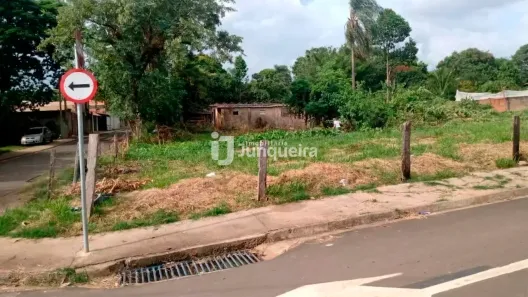 Lote/Terreno para alugar, 2200m² no Dois Córregos, Piracicaba