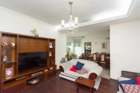 Casa com 3 Quartos à venda, 360m² no Califórnia, Belo Horizonte