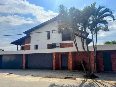 Sobrado com 4 Quartos à venda, 400m² no Samambaia, Mairiporã