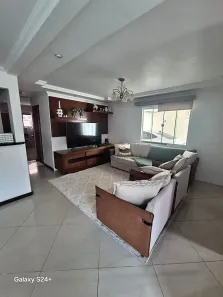 Casa com 3 Quartos à venda, 294m² no Jardim Vitória, Macaé