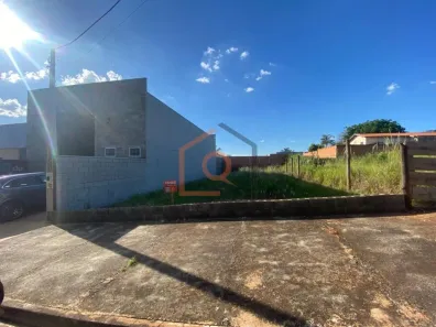 Lote/Terreno à venda, 330m² no Parque Laranjeiras, Araraquara