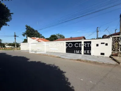 Casa com 3 Quartos à venda, 224m² no Jardim Mirabel, Goiânia