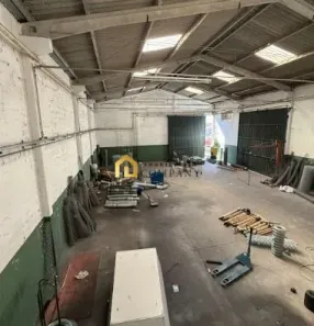 Ponto Comercial para alugar, 300m² no Éden, Sorocaba