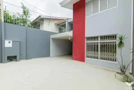 Sobrado com 3 Quartos à venda, 200m² no Mercês, Curitiba