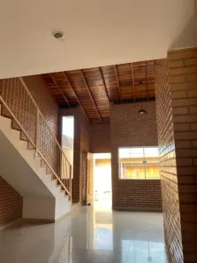 Casa com 3 Quartos à venda, 180m² no Centro, Anhembi