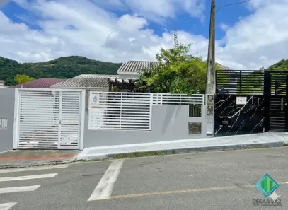 Sobrado com 3 Quartos à venda, 121m² no Potecas, São José