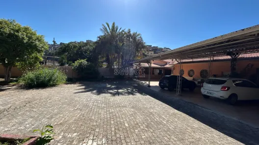 Ponto Comercial com 3 Quartos à venda, 301m² no Linhares, Juiz de Fora