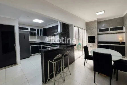 Casa com 3 Quartos à venda, 140m² no Aclimação, Uberlândia