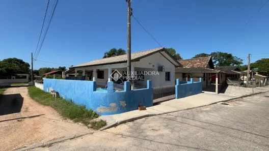 Casa com 2 Quartos à venda, 60m² no Roça Grande, Imbituba