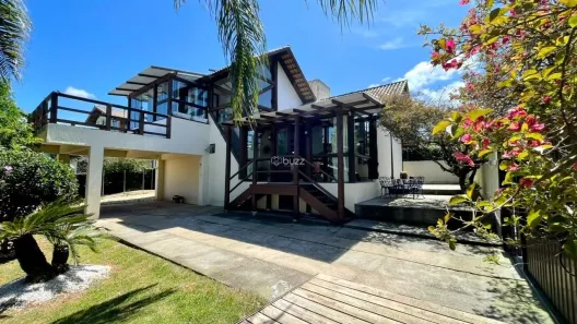 Casa com 3 Quartos à venda, 224m² no Rio Tavares, Florianópolis