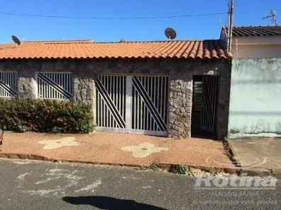 Casa com 3 Quartos à venda, 270m² no Nossa Senhora das Graças, Uberlândia