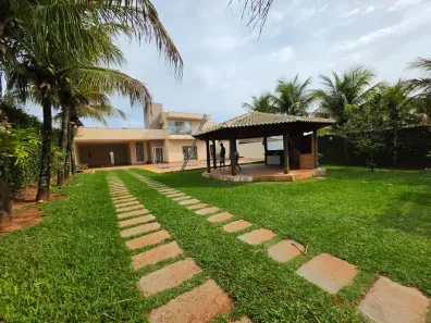 Casa de Condomínio com 3 Quartos para alugar, 220m² no Parque dos Sabiás II (Padre Nóbrega), Marília