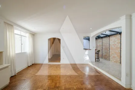 Casa com 3 Quartos para alugar, 354m² no Jardim Luzitânia, São Paulo