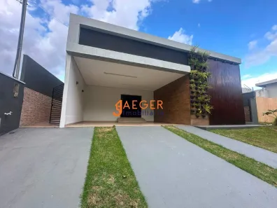 Casa com 4 Quartos para alugar, 250m² no Triângulo, Porto Velho