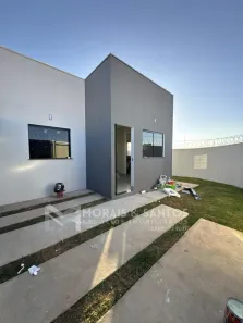 Casa com 2 Quartos à venda, 107m² no Loteamento Novo Primavera, Montes Claros